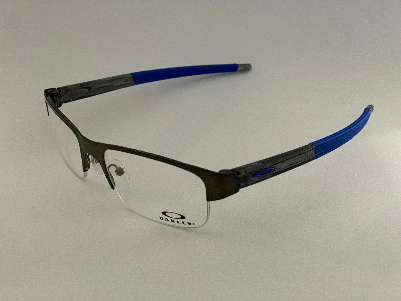 Oakley Crosslink